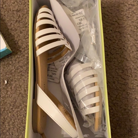 Sandals - Picture 6 of 6